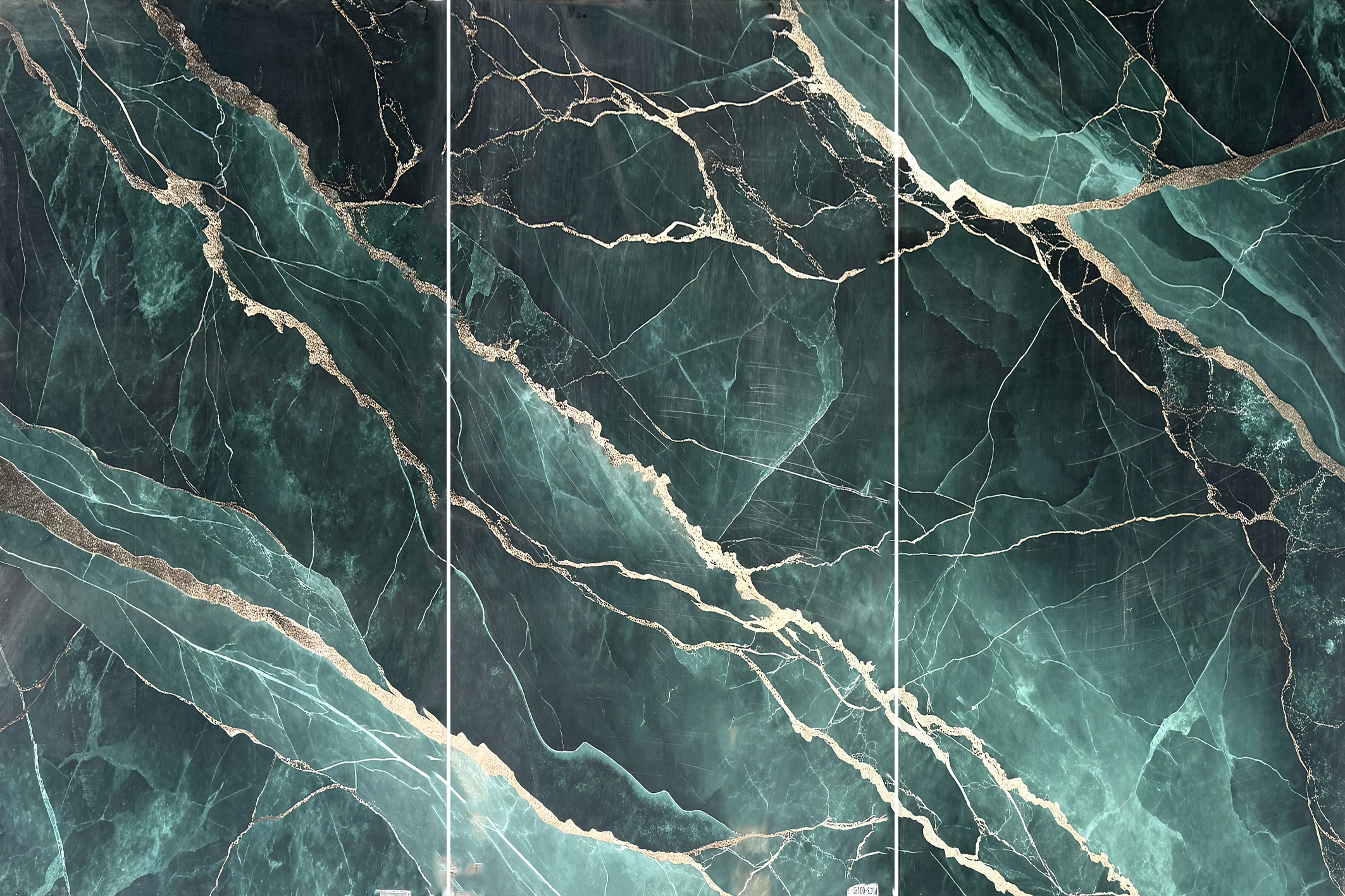 Placa decorativa continua Esmeralda Gold | 3.66 x 2.44 mts